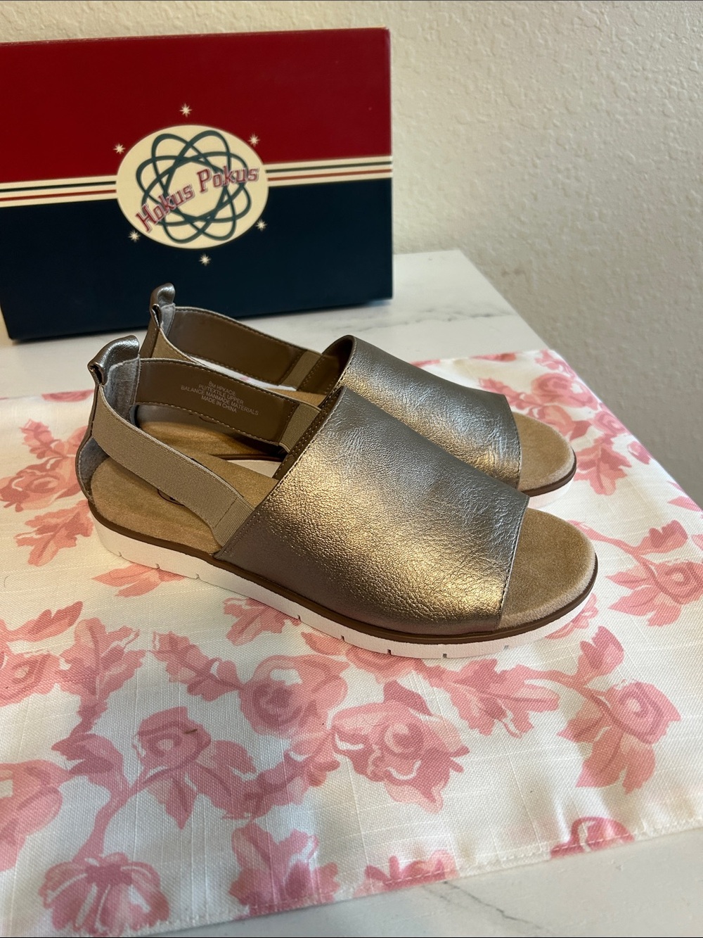 Hokus Pokus size 8 NWT HP Kacie Sandals